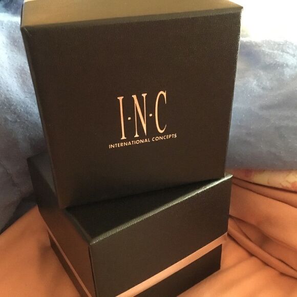 NWOT INC (Macy’s brand) Goldtone and Crystal Ball Bracelet - Picture 8 of 8